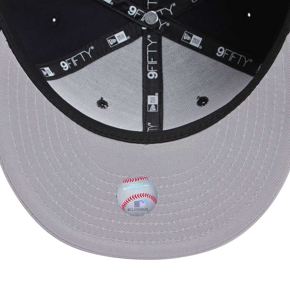 New Era New York Yankees Essential Navy Grey OTC 9FIFTY SNapback Cap
