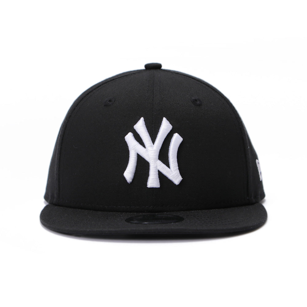 New Era New York Yankees Essential Black 9FIFTY Youth Snapback Cap