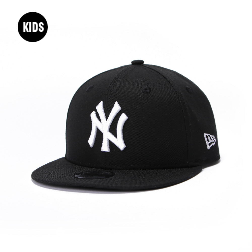 New Era New York Yankees Essential Black 9FIFTY Youth Snapback Cap