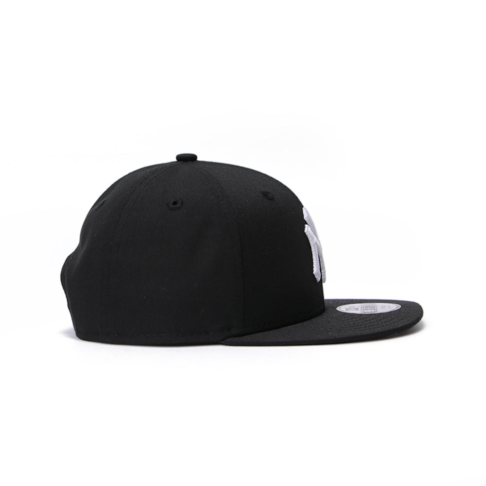 New Era New York Yankees Essential Black 9FIFTY Youth Snapback Cap