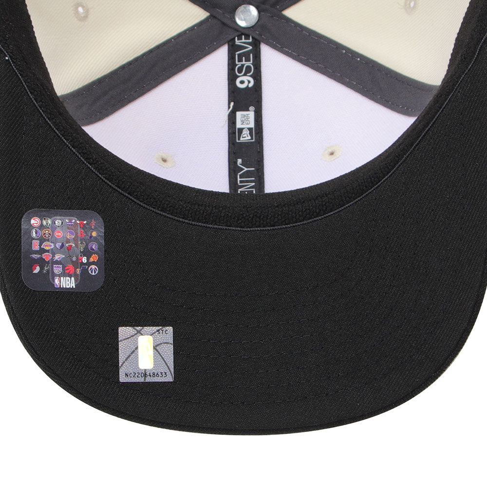 New Era Los Angeles Lakers GCP Chrome White Black Two Tone 9SEVENTY Stretch Snapback Cap