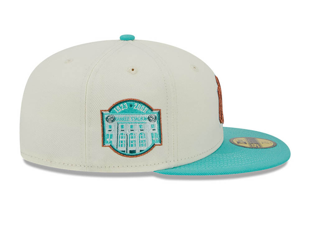 New York Yankees MLB City Icon Teal Chrome White 59FIFTY Fitted Cap