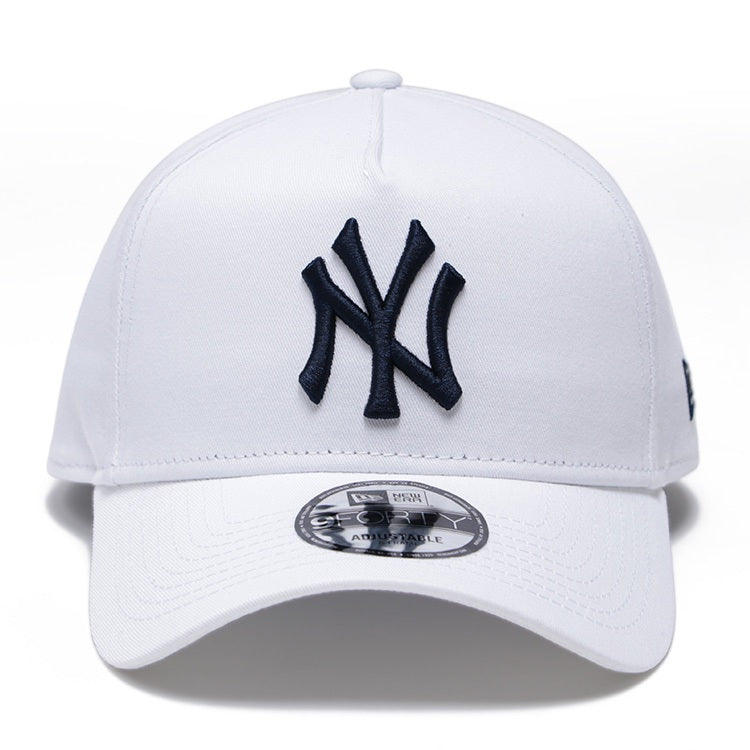 New York Yankees Essential White 9FORTY A-Frame Snapback Cap